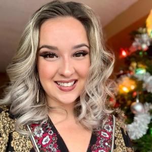 Meet your Posher, Holly